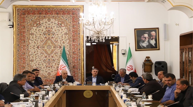طرح چالش‌های صنعت لوازم خانگی استان در نشست مشترک کمیسیون صنایع و انرژی اتاق تبریز با انجمن لوازم خانگی