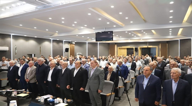 لزوم هم‌اندیشی برای احیای جایگاه جهانی فرش دستباف تبریز