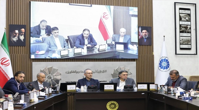هم‌نشینی معماران داخلی با طراحان و تولیدکنندگان قالی تبریز