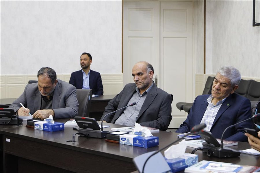 نشست مشترک فعالان اقتصادی استان با معاون وزیر صمت 