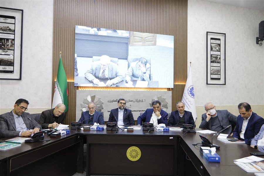 نشست مشترک فعالان اقتصادی استان با معاون وزیر صمت 