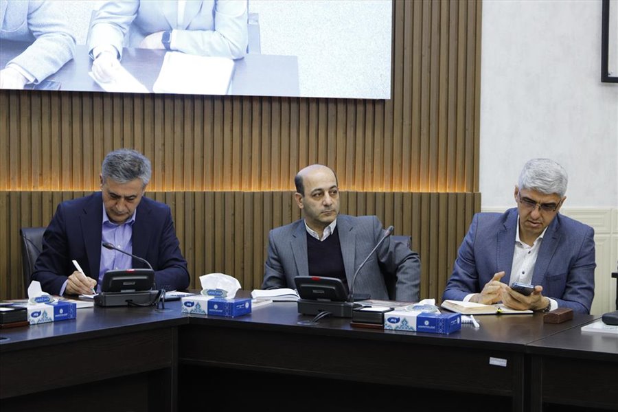 نشست مشترک فعالان اقتصادی استان با معاون وزیر صمت 