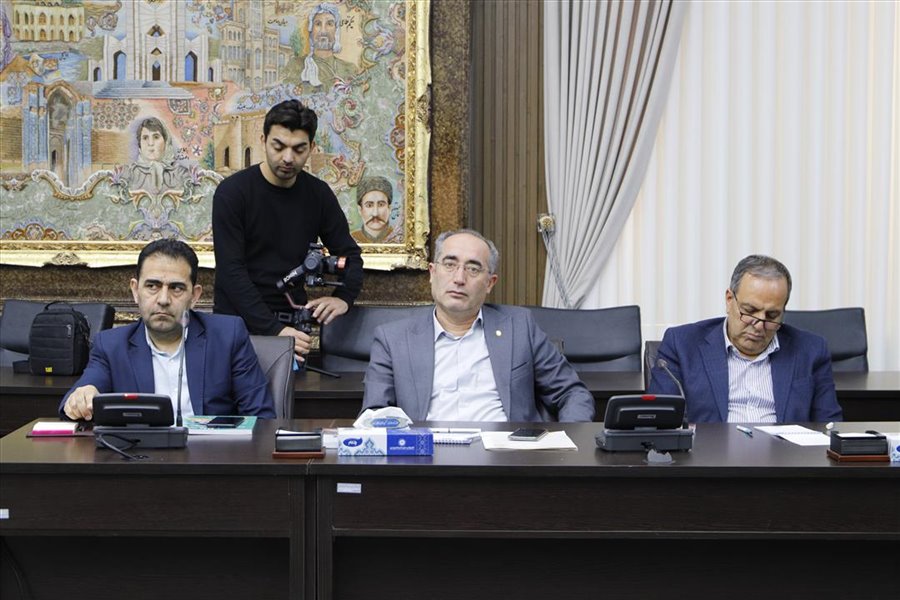 نشست مشترک فعالان اقتصادی استان با معاون وزیر صمت 