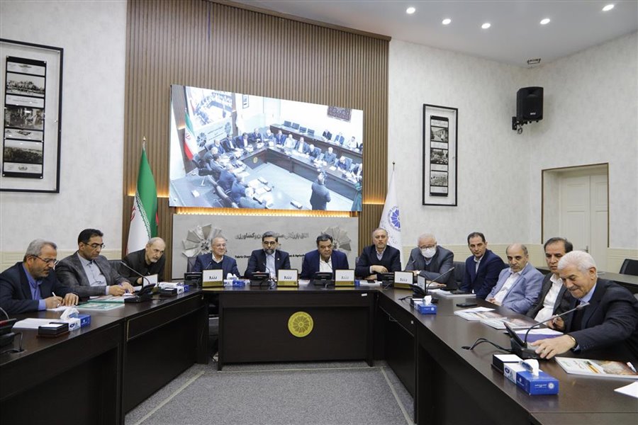 نشست مشترک فعالان اقتصادی استان با معاون وزیر صمت 