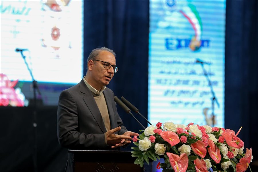 مراسم تجلیل از صادرکنندگان برگزیده آذربایجان شرقی در سال 1400 (1)