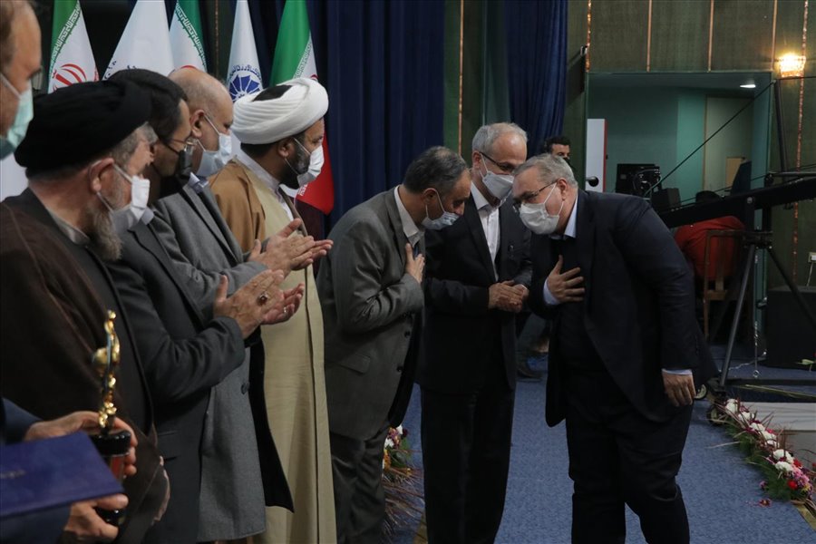 مراسم تجلیل از صادرکنندگان برگزیده آذربایجان شرقی در سال 1400 (3)