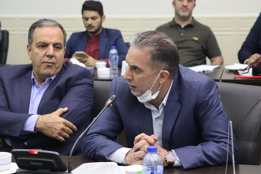 نشست فعالان اقتصادی استان با وزیر صمت