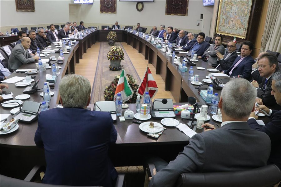 سفیر اتریش در ایران در اتاق تبریز