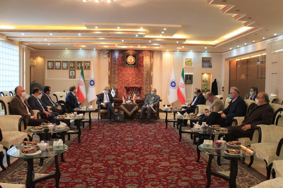 رئیس اتحادیه کارفرمایان ارمنستان در جمع فعالان اقتصادی استان 