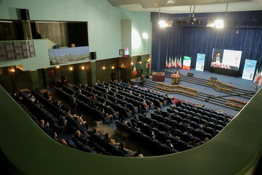 مراسم تجلیل از صادرکنندگان برگزیده آذربایجان شرقی در سال 1400 (1)