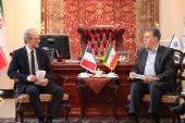 سفیر فرانسه در ایران به همراه رایزنان سیاسی، فرهنگی و اقتصادی سفارت در اتاق تبریز