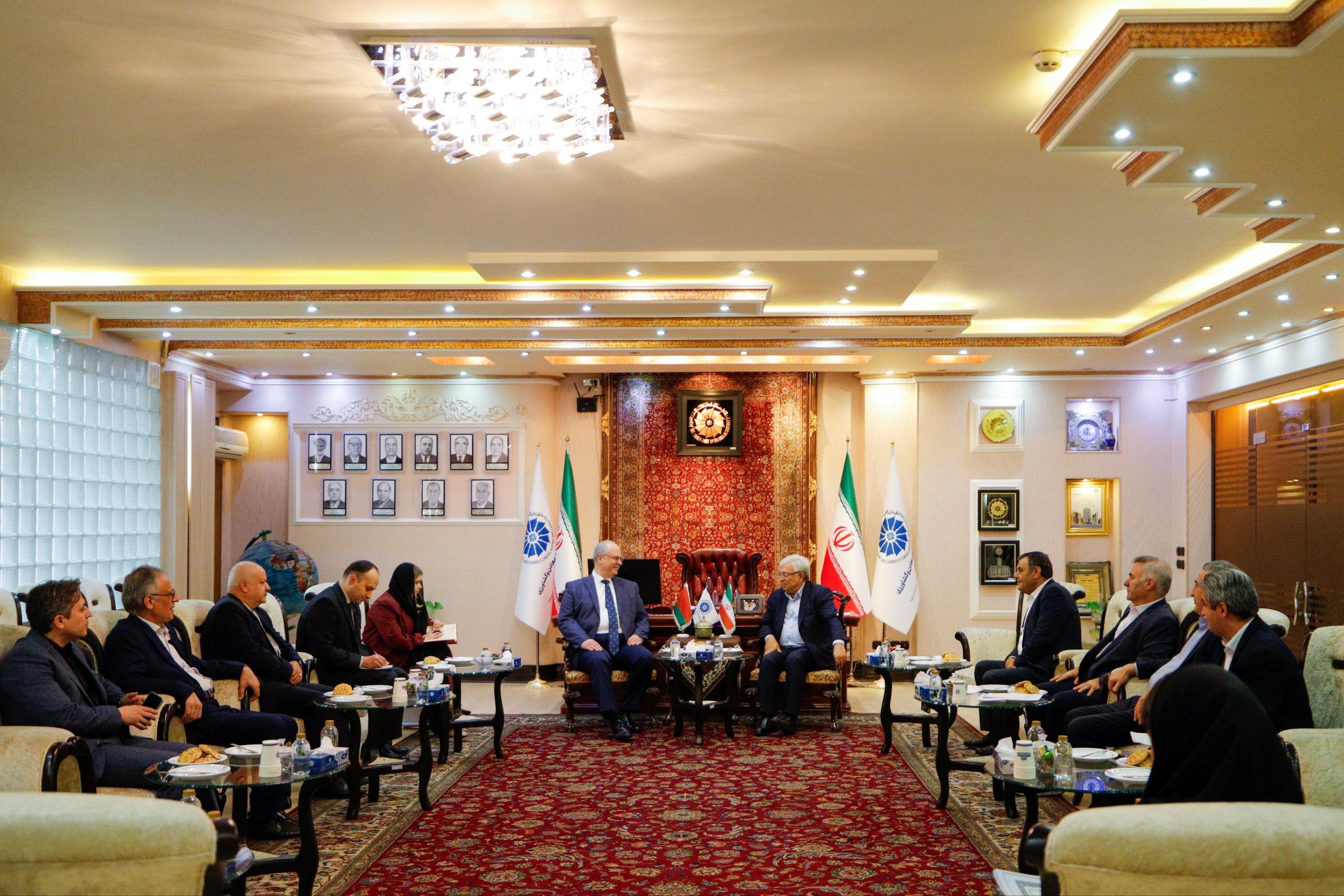 دیدار رئیس اتاق تبریز با سفیر بلاروس در جمهوری اسلامی ایران