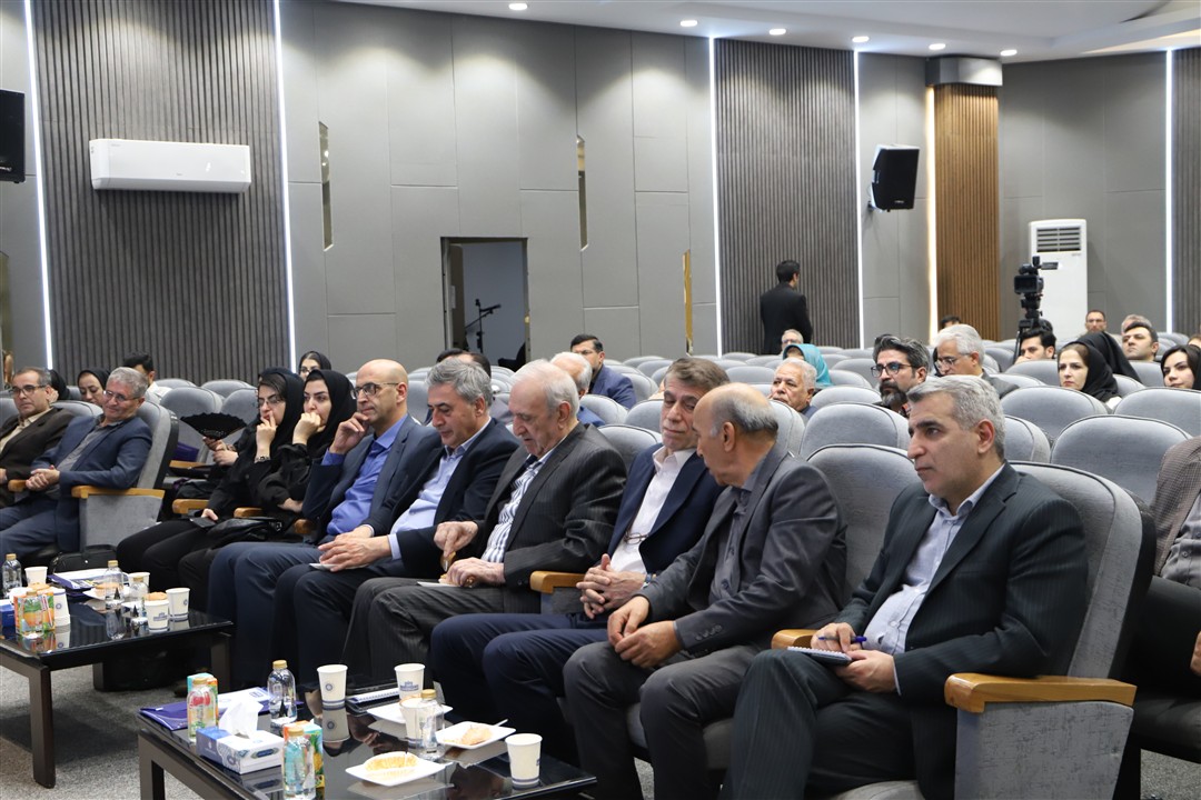 کلینیک صنعت؛ منابع انسانی